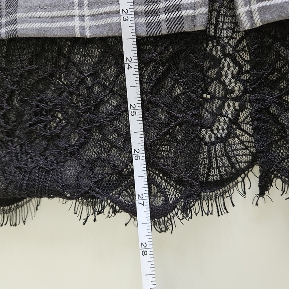 Torrid Pencil Skirt 1x Black Gray Plaid Lace Trim Back Slit Studio Ponte Lux - Picture 14 of 15